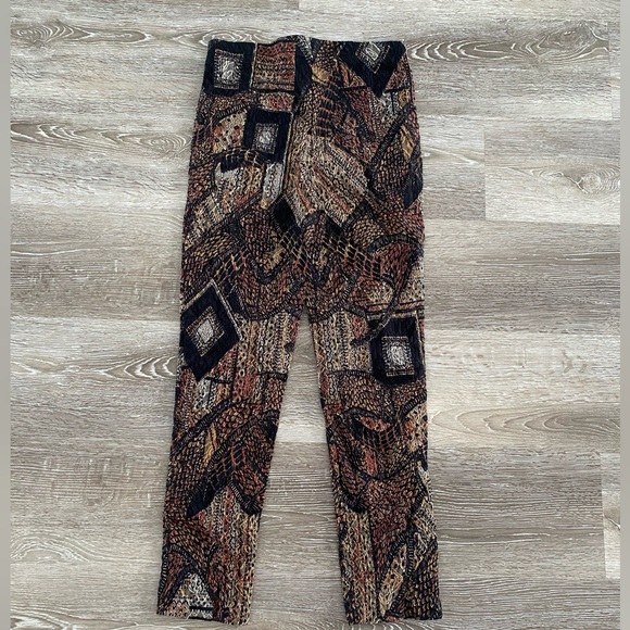 Textured Joseph Ribkoff pants - Picture 4 of 5